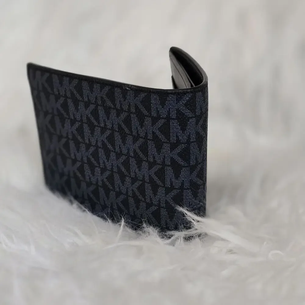 Michael Kors Men's Black Wallet-purs